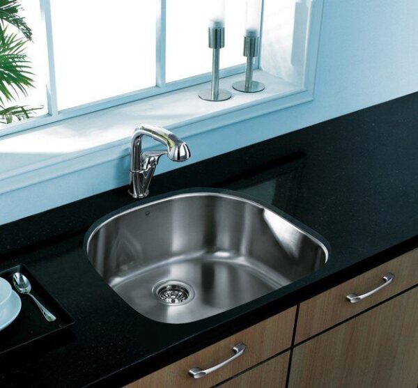 Vigo VG2421 24-inch Undermount Stainless Steel 18 Gauge Single Bowl Kitchen Sink