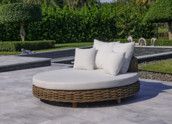 OUTSY Katalina 66 Inch Round Poly Hyacinth Sun Lounger