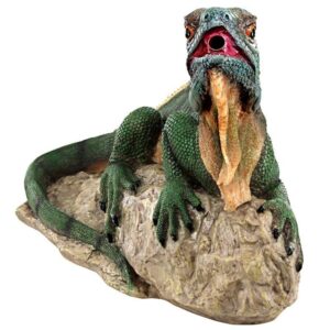 Design Toscano EU9316 16 Inch Ike the Iguana Spitter Piped Statue