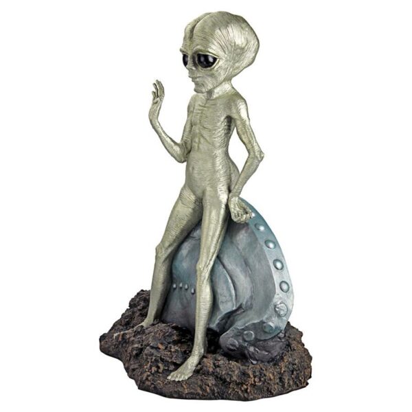 Design Toscano DB383016 15 Inch Roswell the Alien With Spacecraft Statue