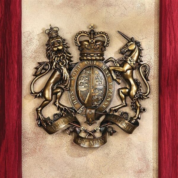 Design Toscano DB383103 17 1/2 Inch Royal Coat of Arms of Britain Plaque