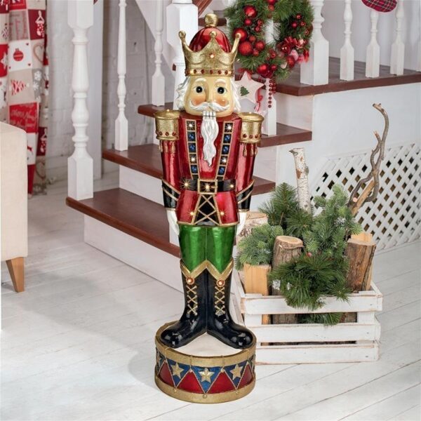 Design Toscano DB477008 10 Inch Illuminated Bavarian Style Nutcracker