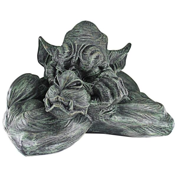 Design Toscano JE112121 17 Inch Goliath the Gargoyle Statue