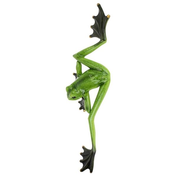 Design Toscano JQ7961 34 Inch Wallace the Flying Frog Statue