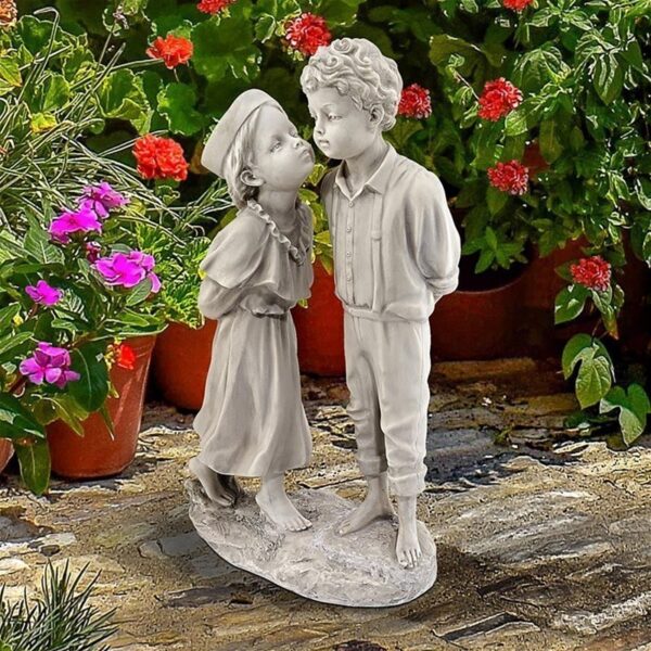 Design Toscano KY032448 9 1/2 Inch Loves First Kiss Statue