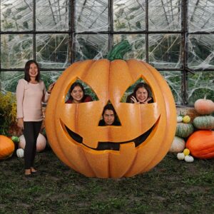 Design Toscano NE190075 76 1/2 Inch Halloween Pumpkin Patch Photo Op Statue