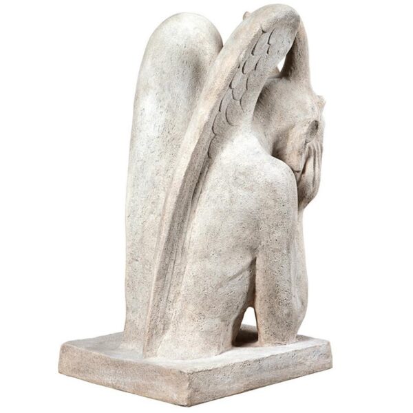 Design Toscano OS69017 17 Inch Giant Spitting Gargoyle of Notre Dame