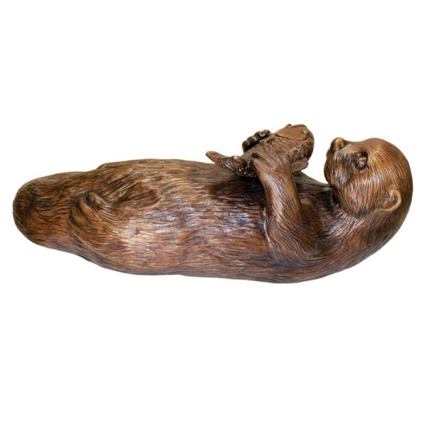 Design Toscano PN7384 30 Inch Lazy Otter with Fish Statue - Bronze