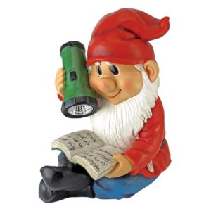 Design Toscano QM2530600 6 1/2 Inch Flashlight Freddie Solar Gnome Statue