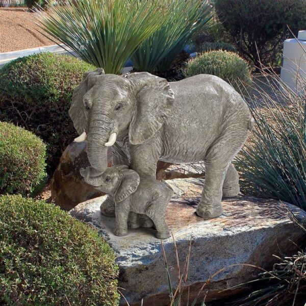 Design Toscano QM3160800 21 Inch Mama and Baby Elephant Statue